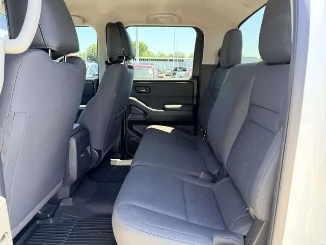 2023 Nissan Frontier Crew Cab S 4x4