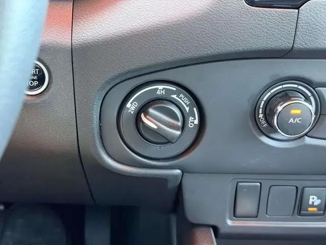 2023 Nissan Frontier Crew Cab S 4x4