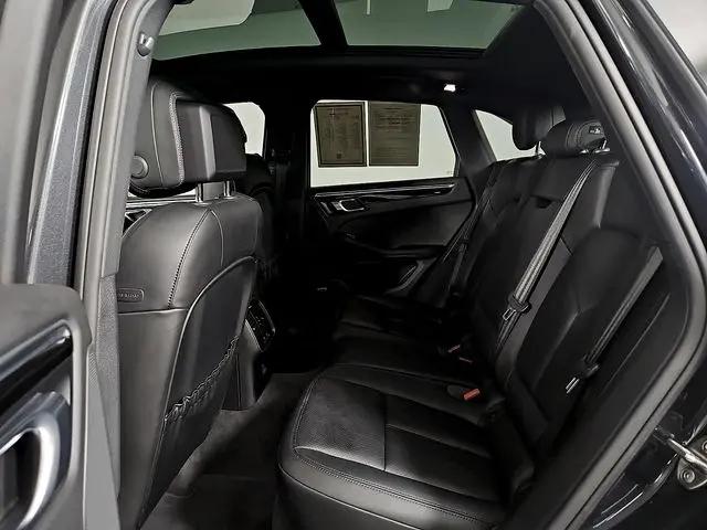 2018 Porsche Macan Macan