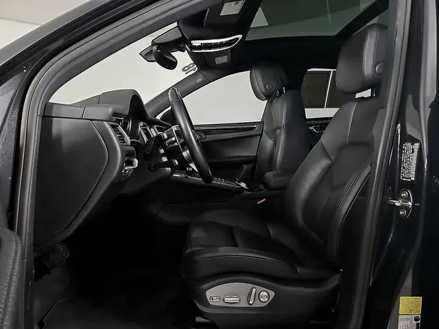 2018 Porsche Macan Macan