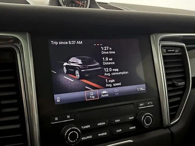 2018 Porsche Macan Macan