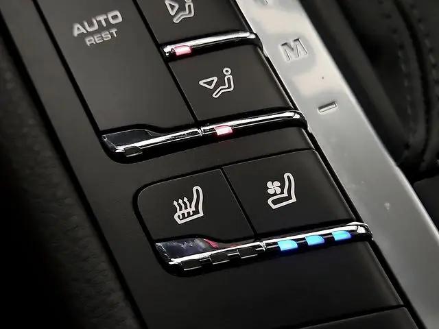 2018 Porsche Macan Macan