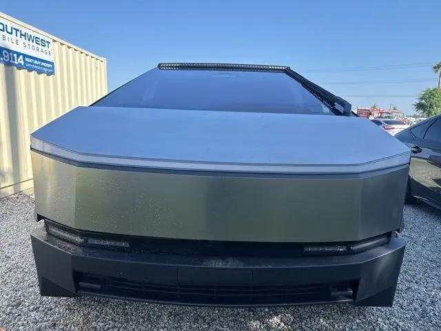 2024 Tesla Cybertruck Cyberbeast