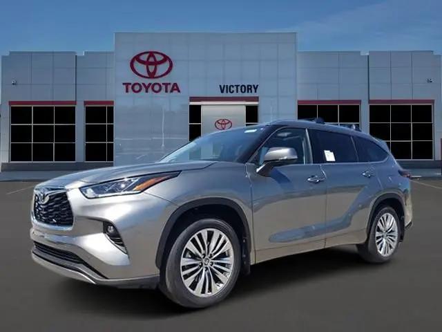 2026 Toyota Highlander Platinum for sale in Austinburg, OH