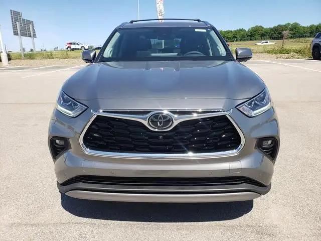 2026 Toyota Highlander Platinum