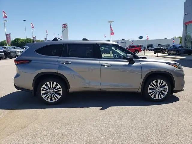 2026 Toyota Highlander Platinum