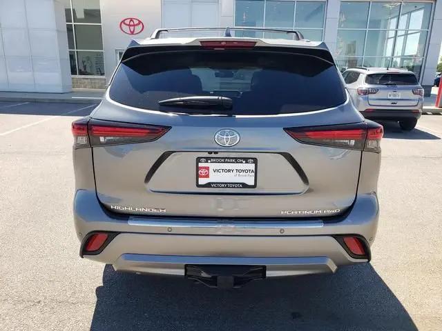 2026 Toyota Highlander Platinum