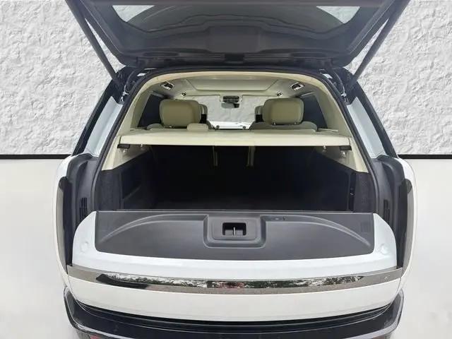 2023 Land Rover Range Rover SV