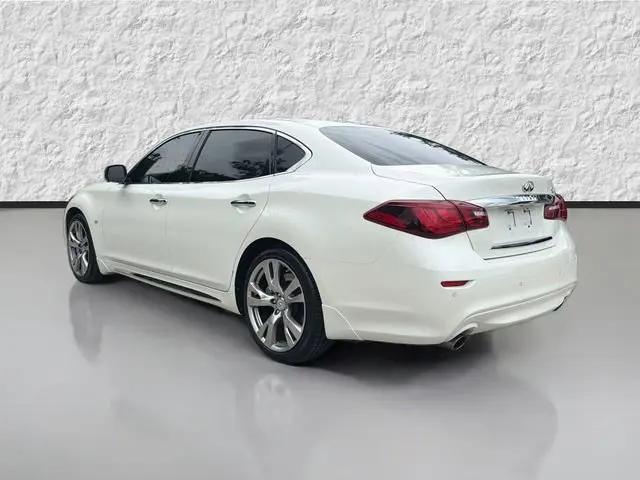 2017 INFINITI Q70L 3.7