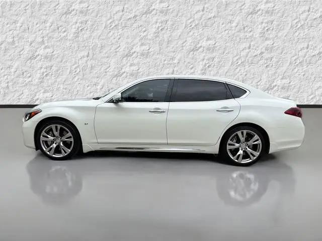 2017 INFINITI Q70L 3.7