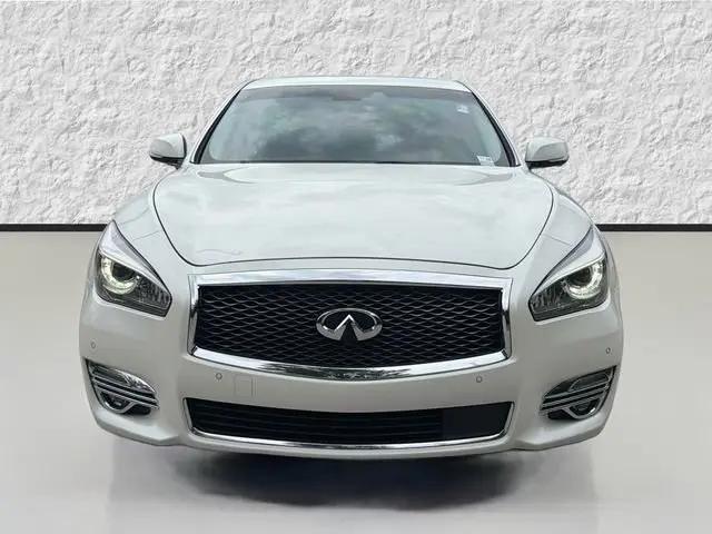 2017 INFINITI Q70L 3.7