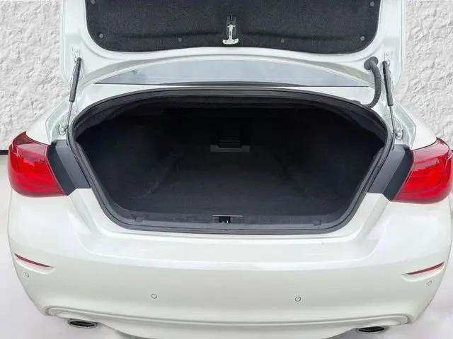 2017 INFINITI Q70L 3.7