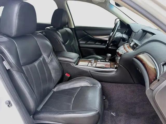 2017 INFINITI Q70L 3.7