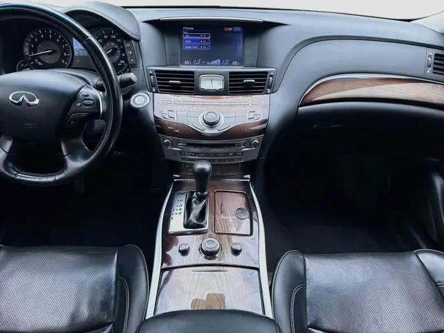 2017 INFINITI Q70L 3.7