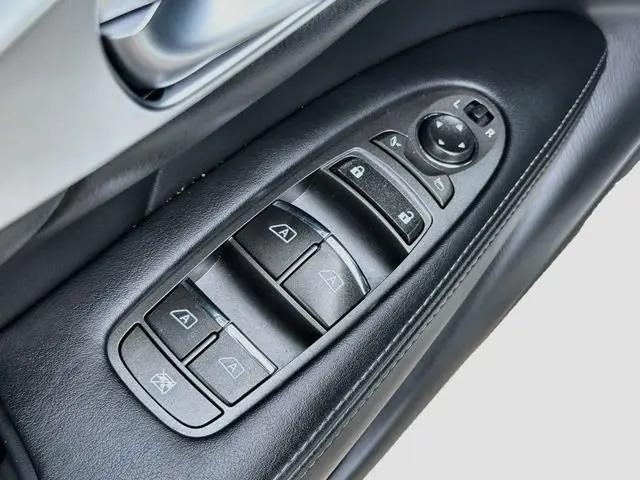 2017 INFINITI Q70L 3.7