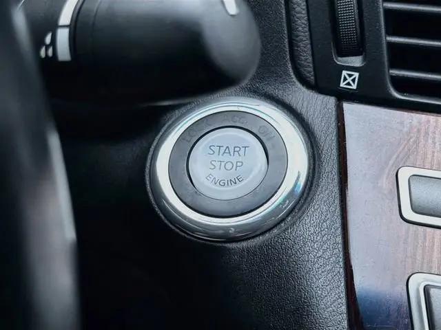 2017 INFINITI Q70L 3.7
