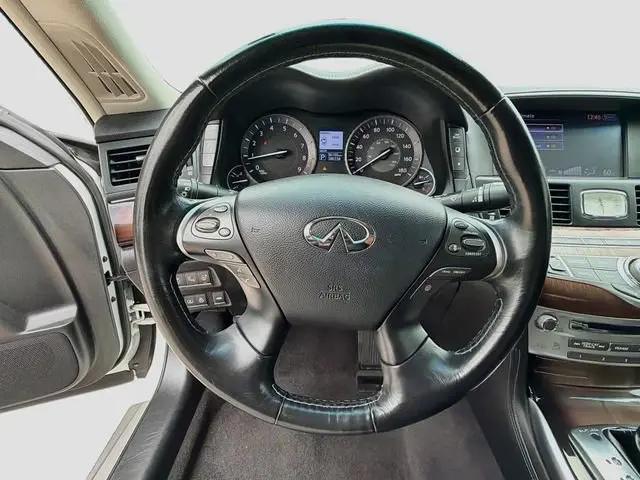 2017 INFINITI Q70L 3.7