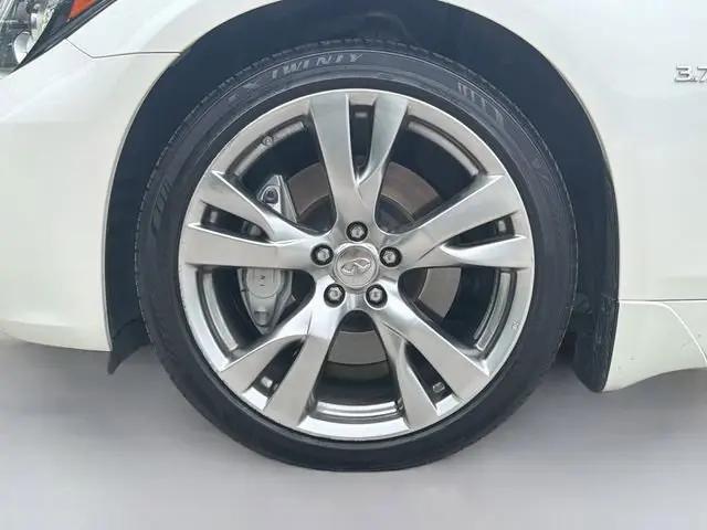 2017 INFINITI Q70L 3.7