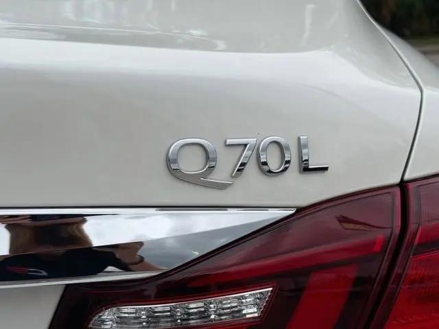 2017 INFINITI Q70L 3.7