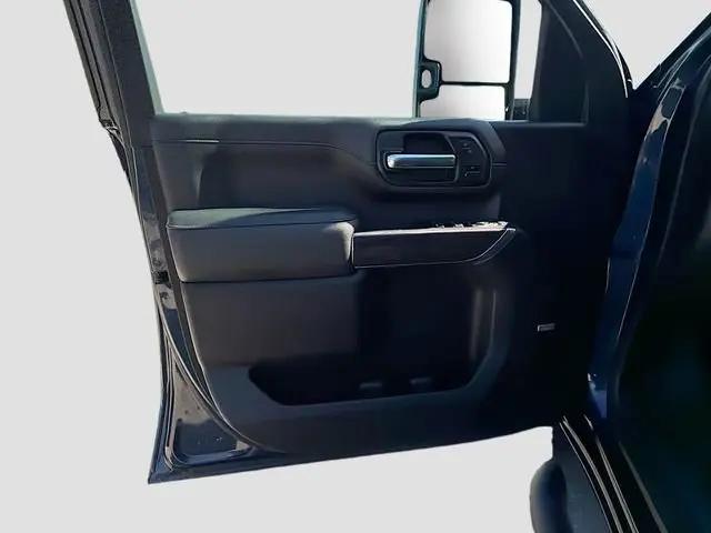 2022 Chevrolet Silverado 2500HD 4WD Crew Cab Standard Bed LTZ