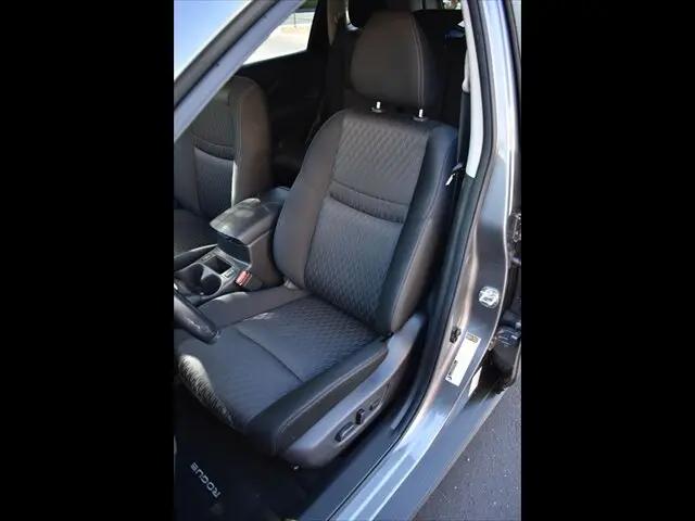 2020 Nissan Rogue SV FWD