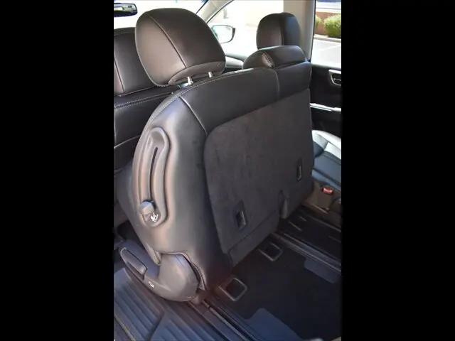 2017 Nissan Pathfinder SL