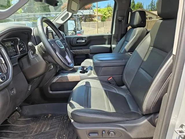 2023 GMC Sierra 3500HD 4WD Crew Cab Standard Bed Denali