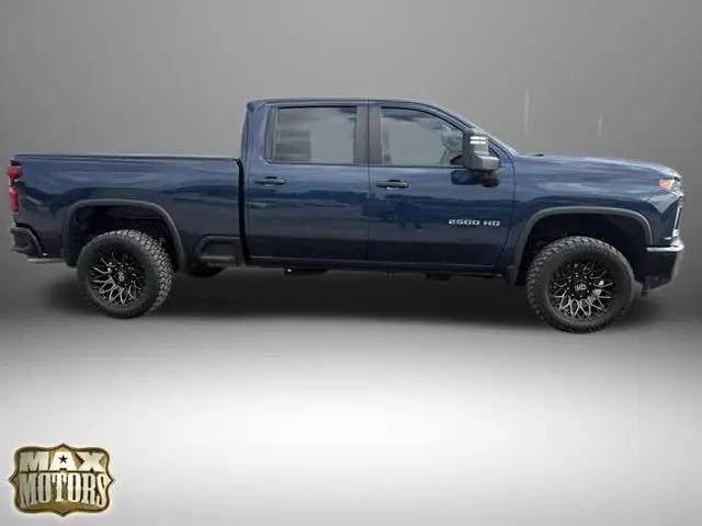 2022 Chevrolet Silverado 2500HD 4WD Crew Cab Standard Bed Custom