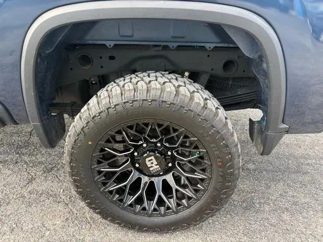 2022 Chevrolet Silverado 2500HD 4WD Crew Cab Standard Bed Custom