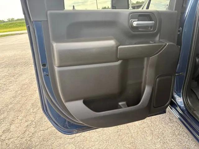 2022 Chevrolet Silverado 2500HD 4WD Crew Cab Standard Bed Custom