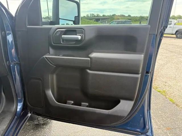 2022 Chevrolet Silverado 2500HD 4WD Crew Cab Standard Bed Custom