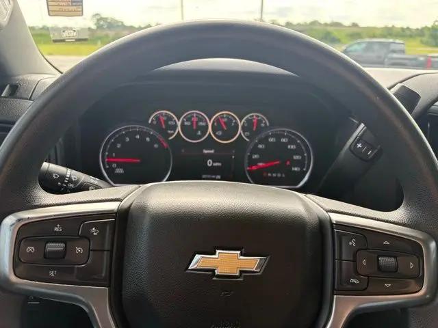 2022 Chevrolet Silverado 2500HD 4WD Crew Cab Standard Bed Custom