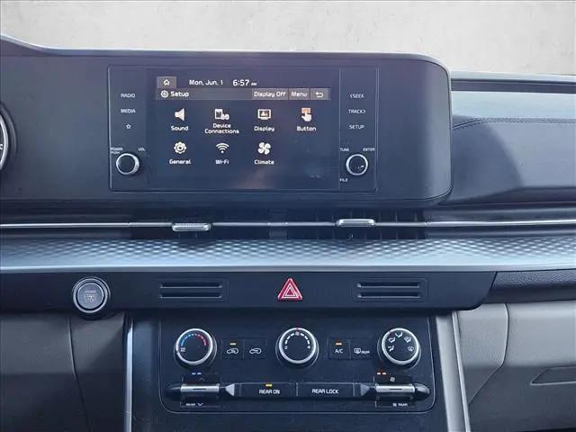 2024 Kia Carnival MPV LX Seat Package