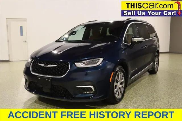 2025 Chrysler Pacifica Hybrid Pinnacle