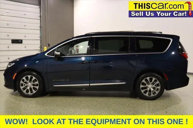 2025 Chrysler Pacifica Hybrid Pinnacle