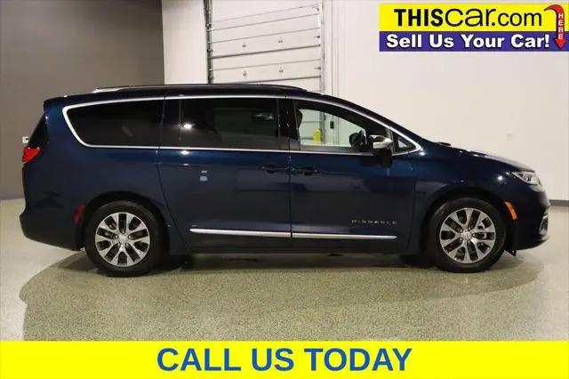 2025 Chrysler Pacifica Hybrid Pinnacle