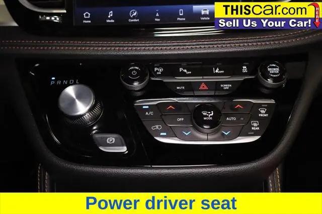 2025 Chrysler Pacifica Hybrid Pinnacle