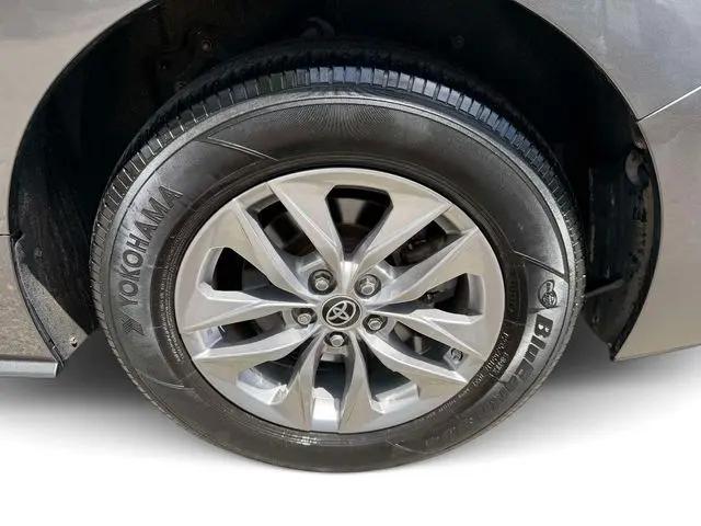 2022 Toyota Sienna LE