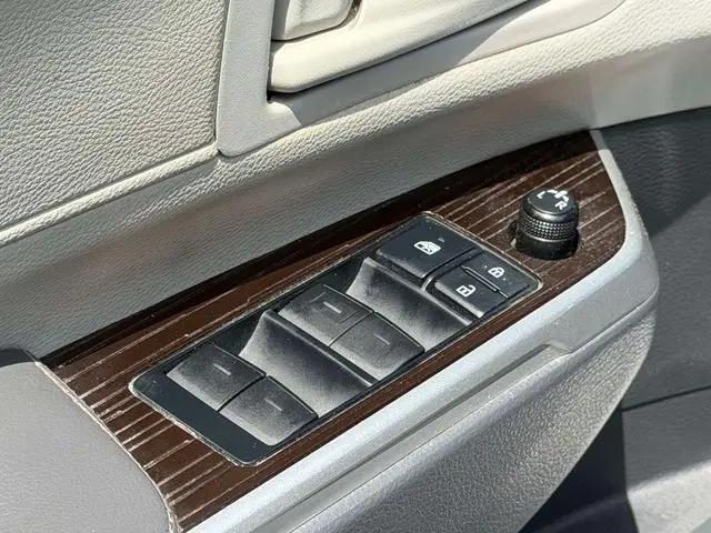 2022 Toyota Sienna LE