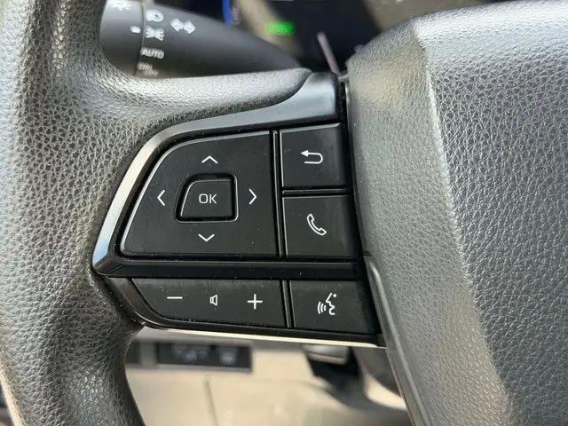 2022 Toyota Sienna LE
