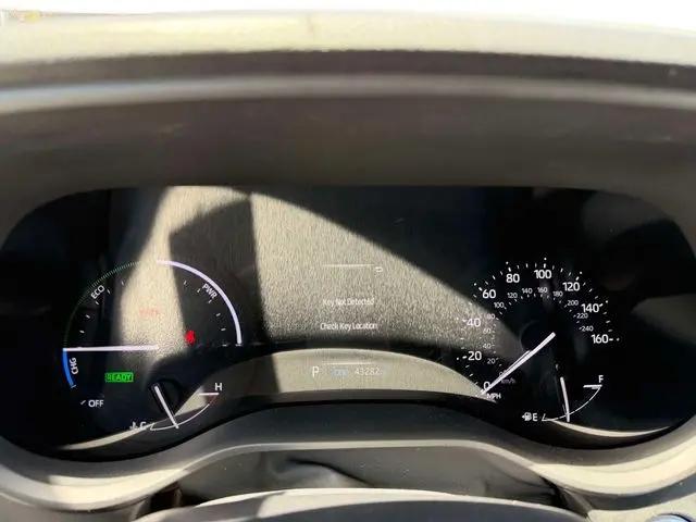 2022 Toyota Sienna LE