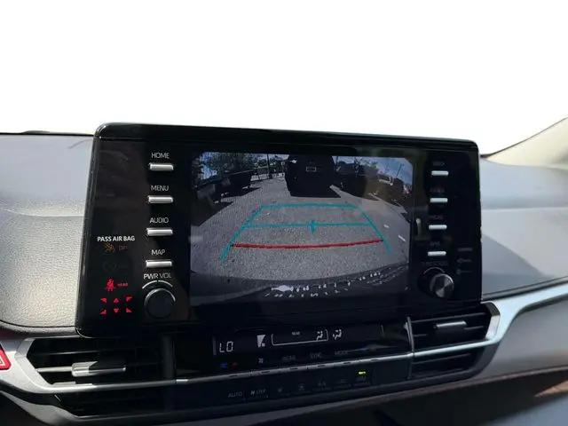 2022 Toyota Sienna LE