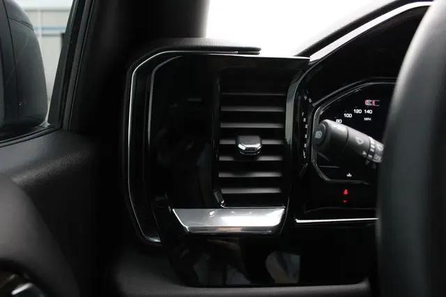 2025 GMC Sierra 1500 4WD Crew Cab Short Box Elevation with 3SB