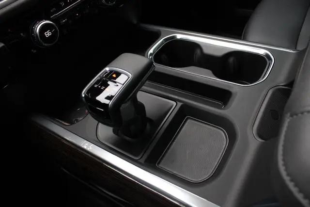 2025 GMC Sierra 1500 4WD Crew Cab Short Box Elevation with 3SB