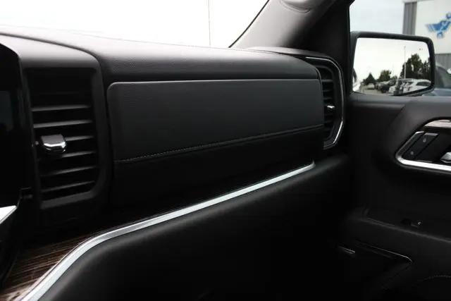 2025 GMC Sierra 1500 4WD Crew Cab Short Box Elevation with 3SB