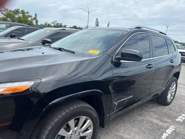 2017 Jeep Cherokee Overland 4x4