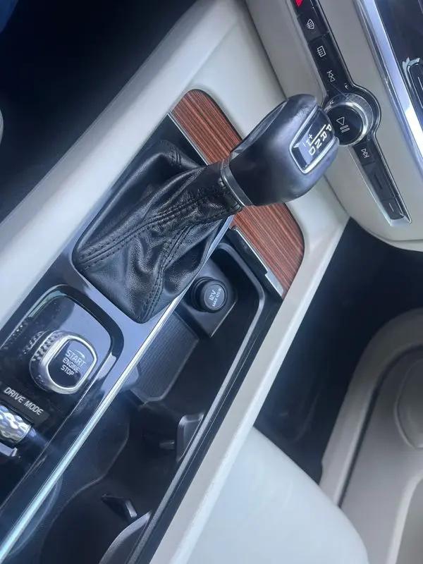 2021 Volvo S60 T5 Momentum