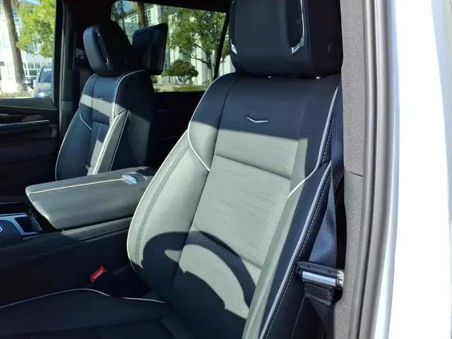2024 Cadillac Escalade ESV 4WD Sport