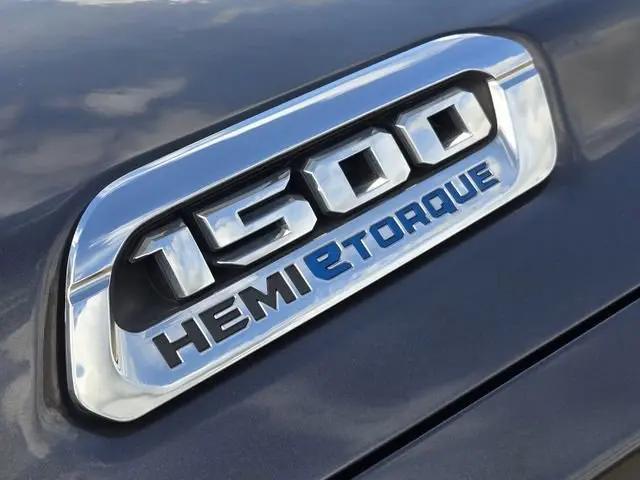 2024 Ram 1500 Laramie Crew Cab 4x2 5'7" Box