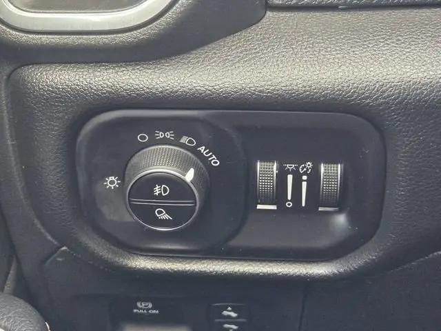 2024 Ram 1500 Laramie Crew Cab 4x2 5'7" Box
